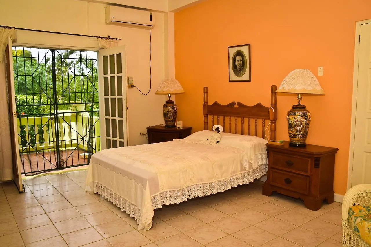 Orchid Villa Apartments Carnbee Village