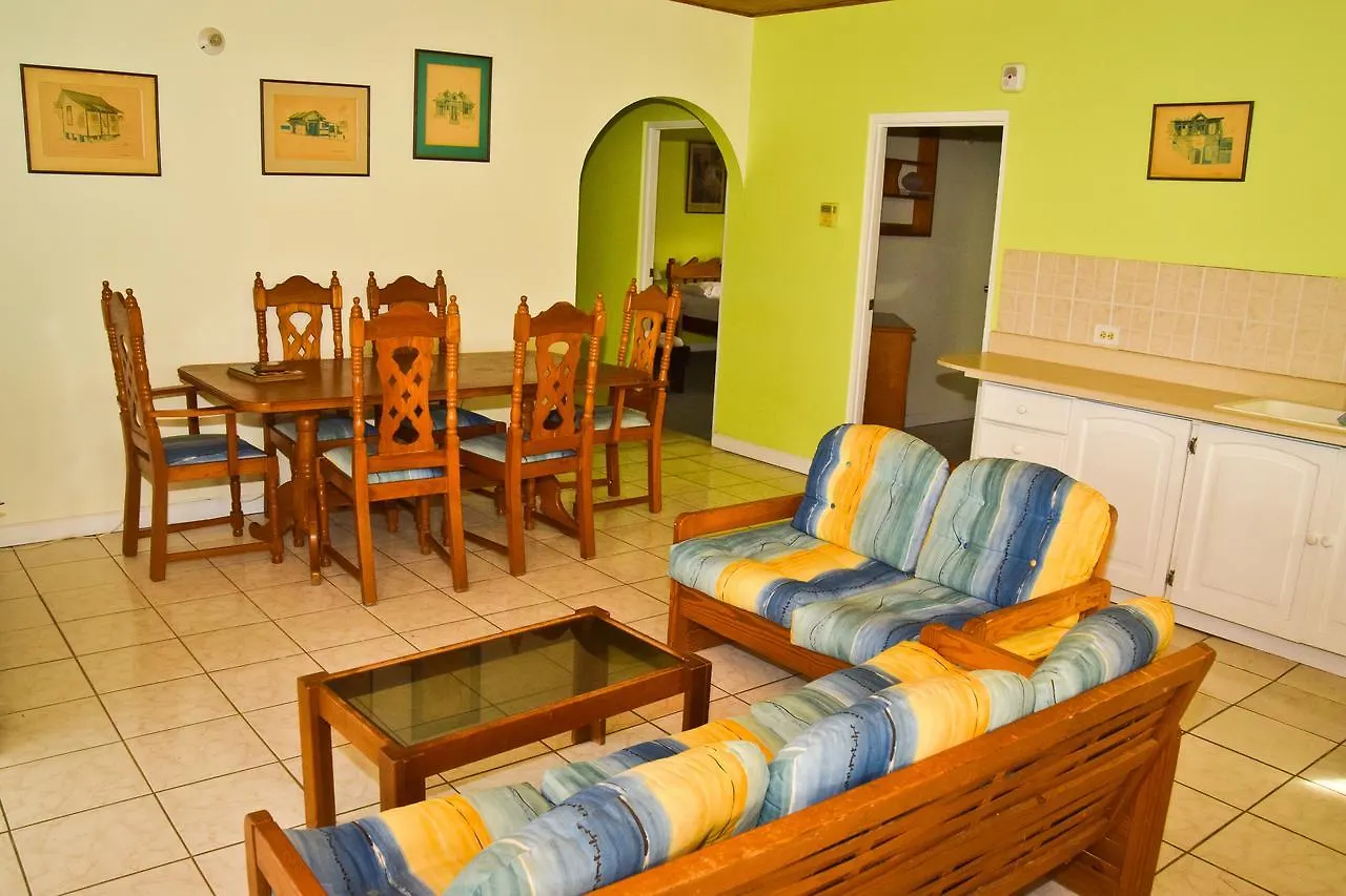 Orchid Villa Apartments Carnbee Village 0*,